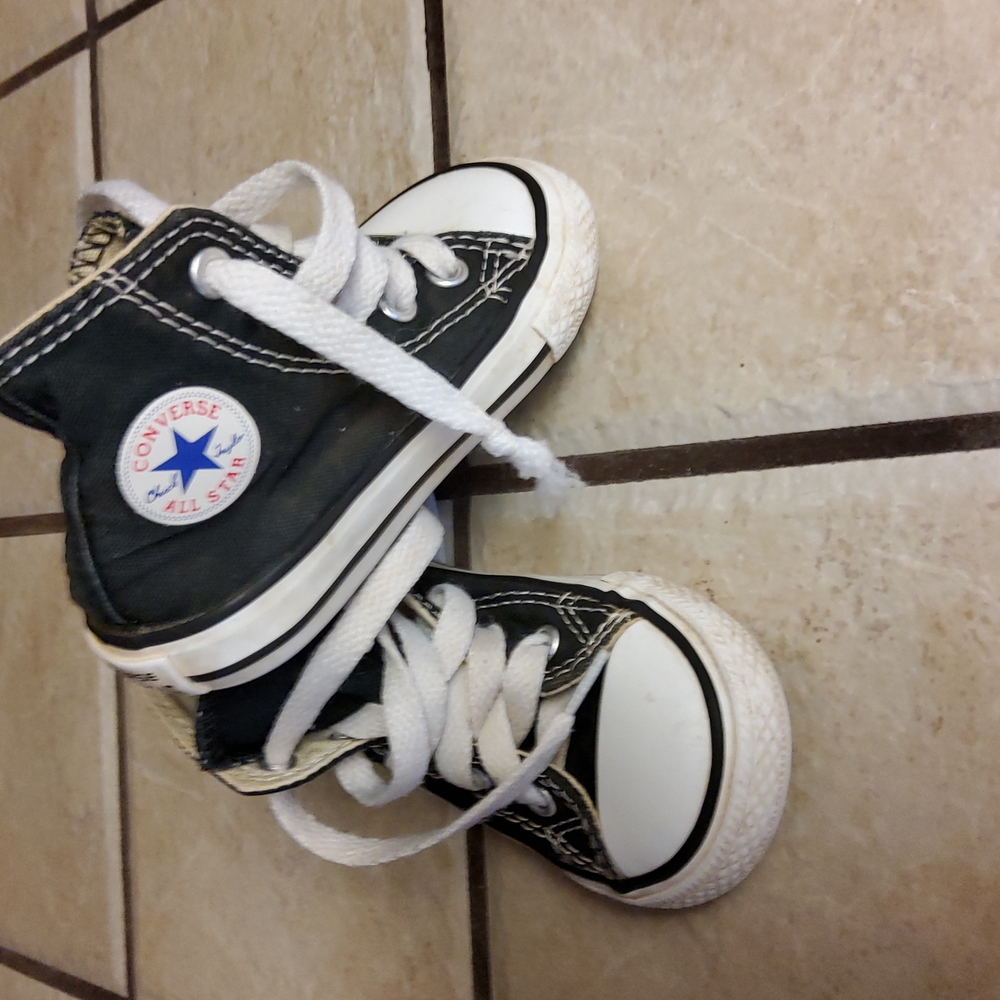 Kids high top converse shoes
